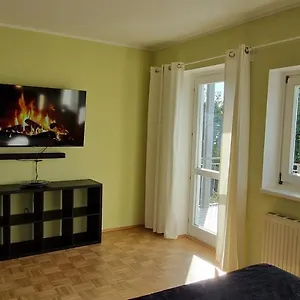 Apartment Wohlfuehlen & Arbeiten In Toplage Mit Gratis Tiefgaragenplatz, Graz